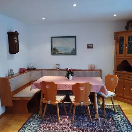 شقة Haus Berggruss By Interhome